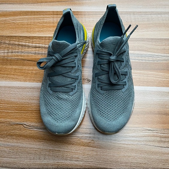 Nike Epic React Fly Knit Sneakers - Picture 2 of 5